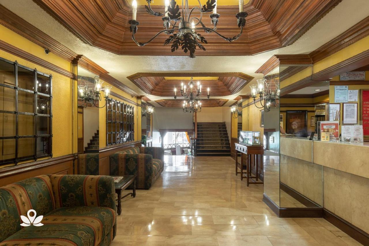 Zen Rooms Camelot Hotel Qc Кесон Сити Екстериор снимка